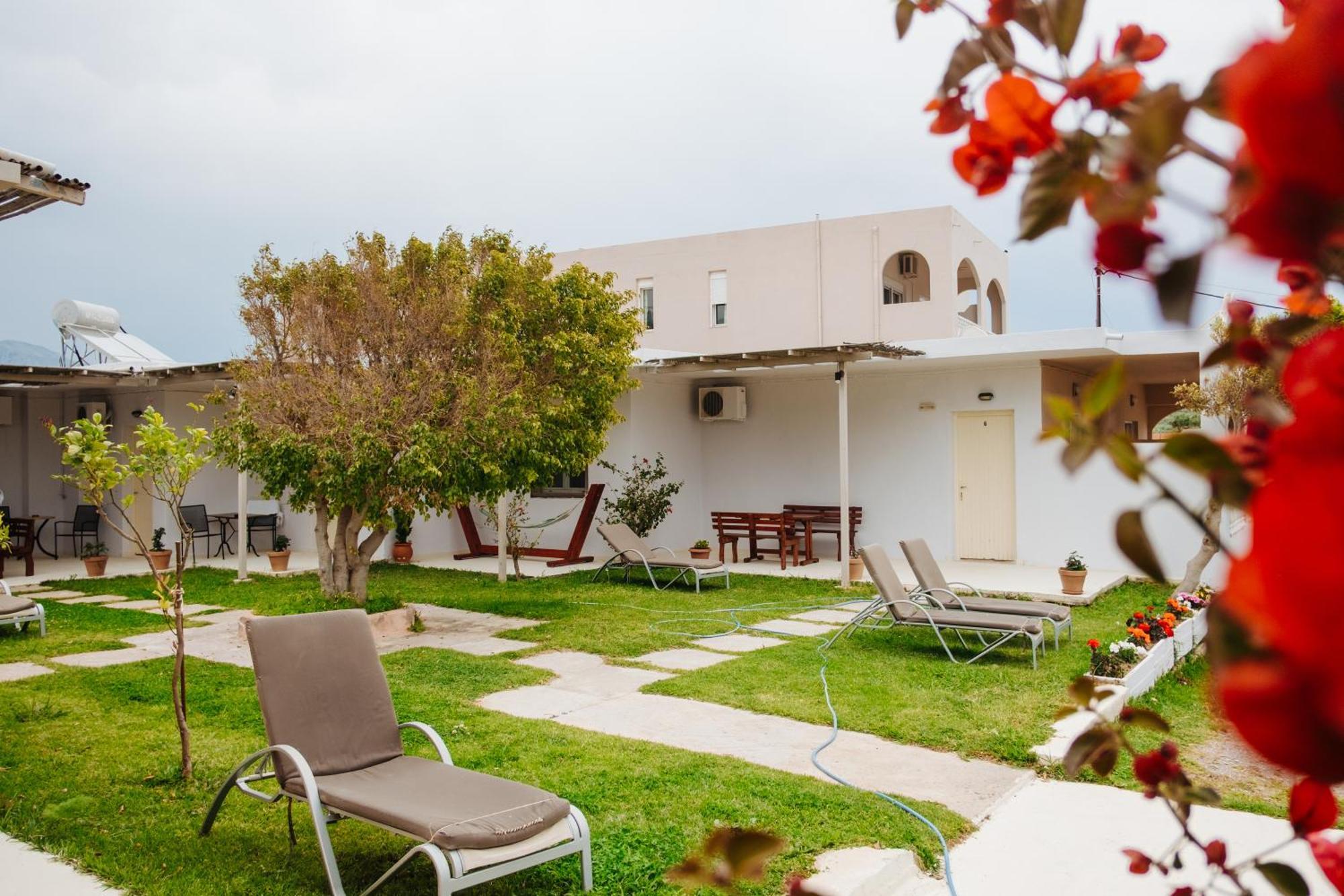 Finikas Apartments Plakias Bagian luar foto