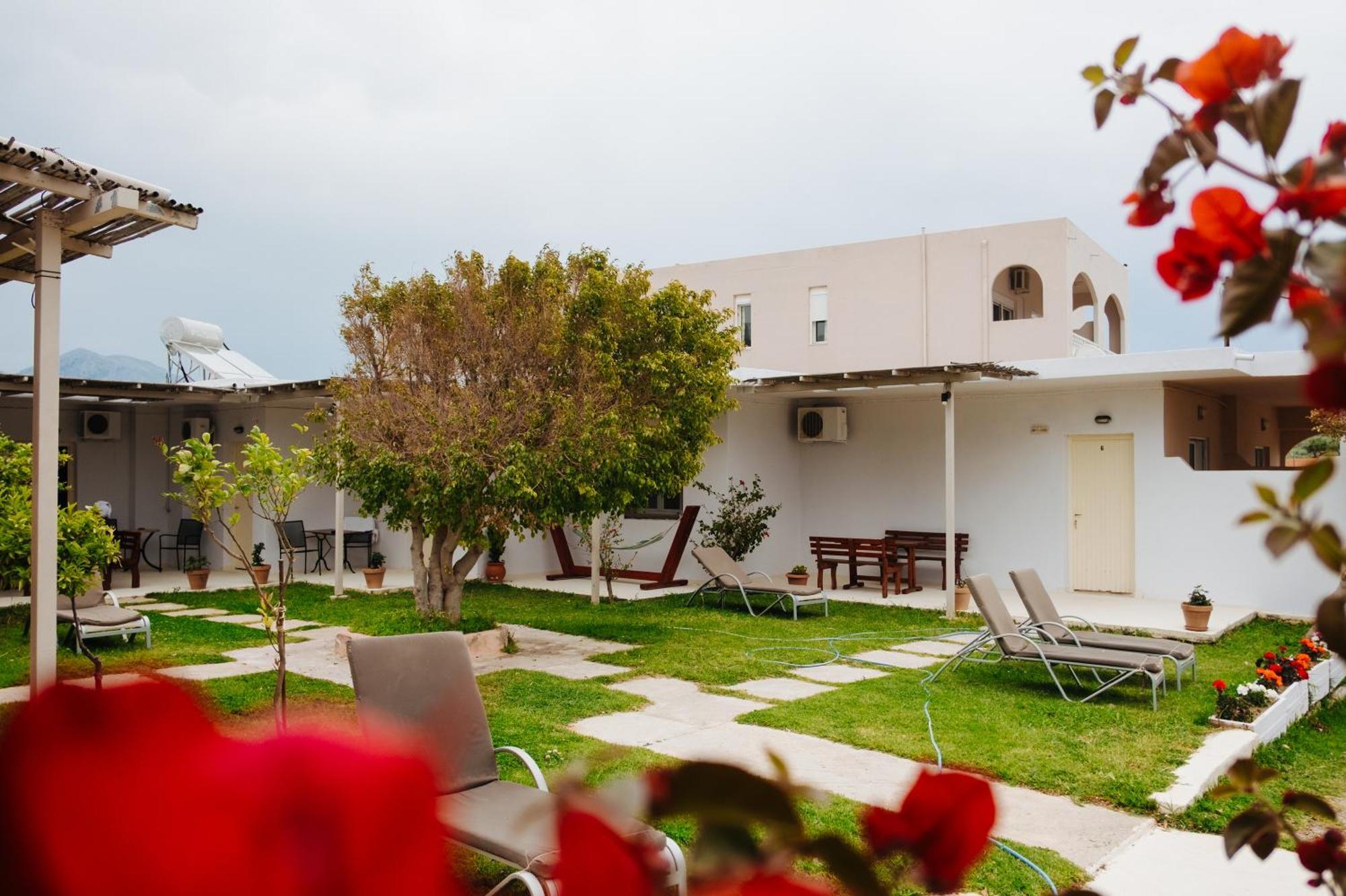 Finikas Apartments Plakias Bagian luar foto