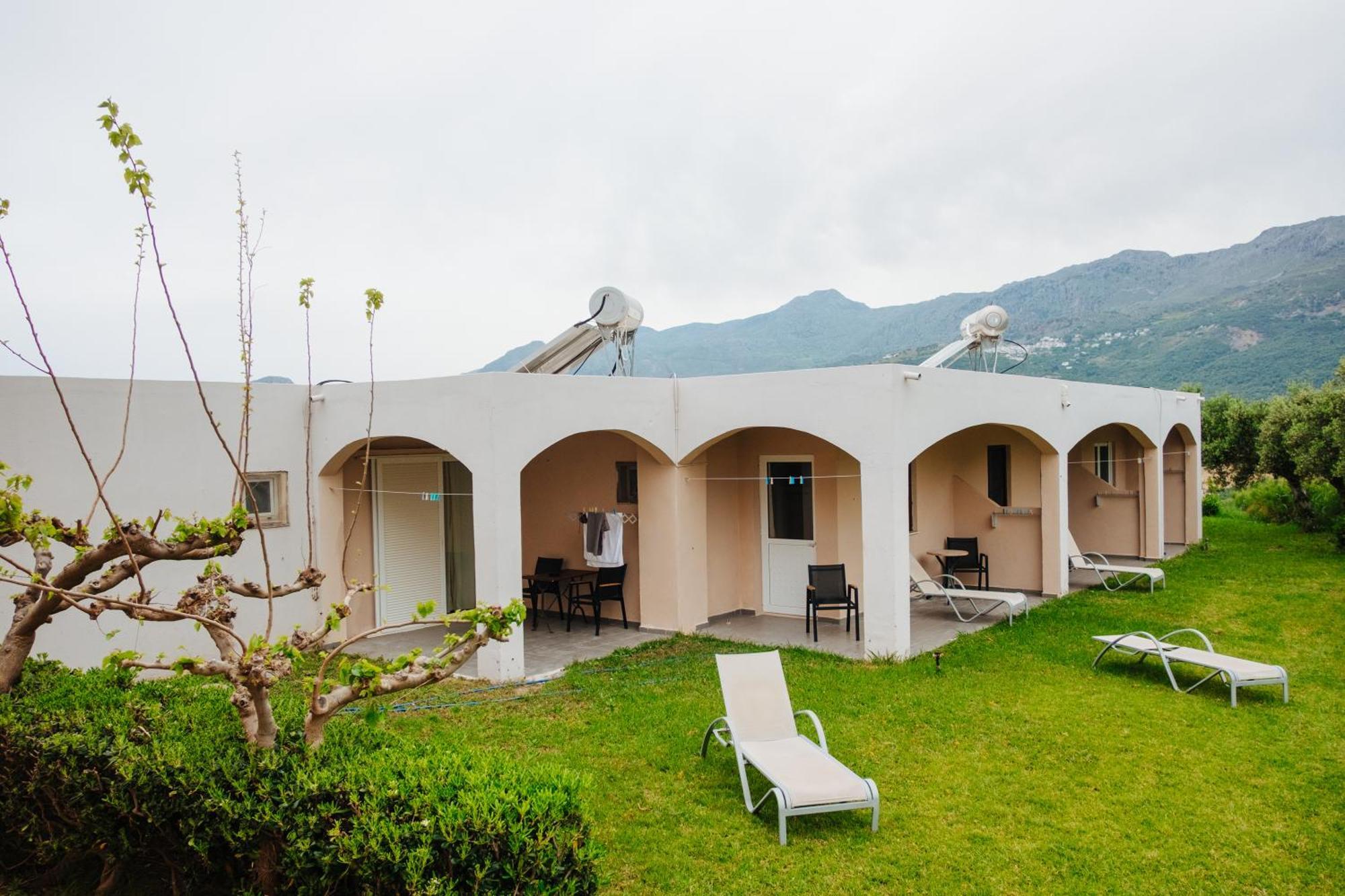 Finikas Apartments Plakias Bagian luar foto