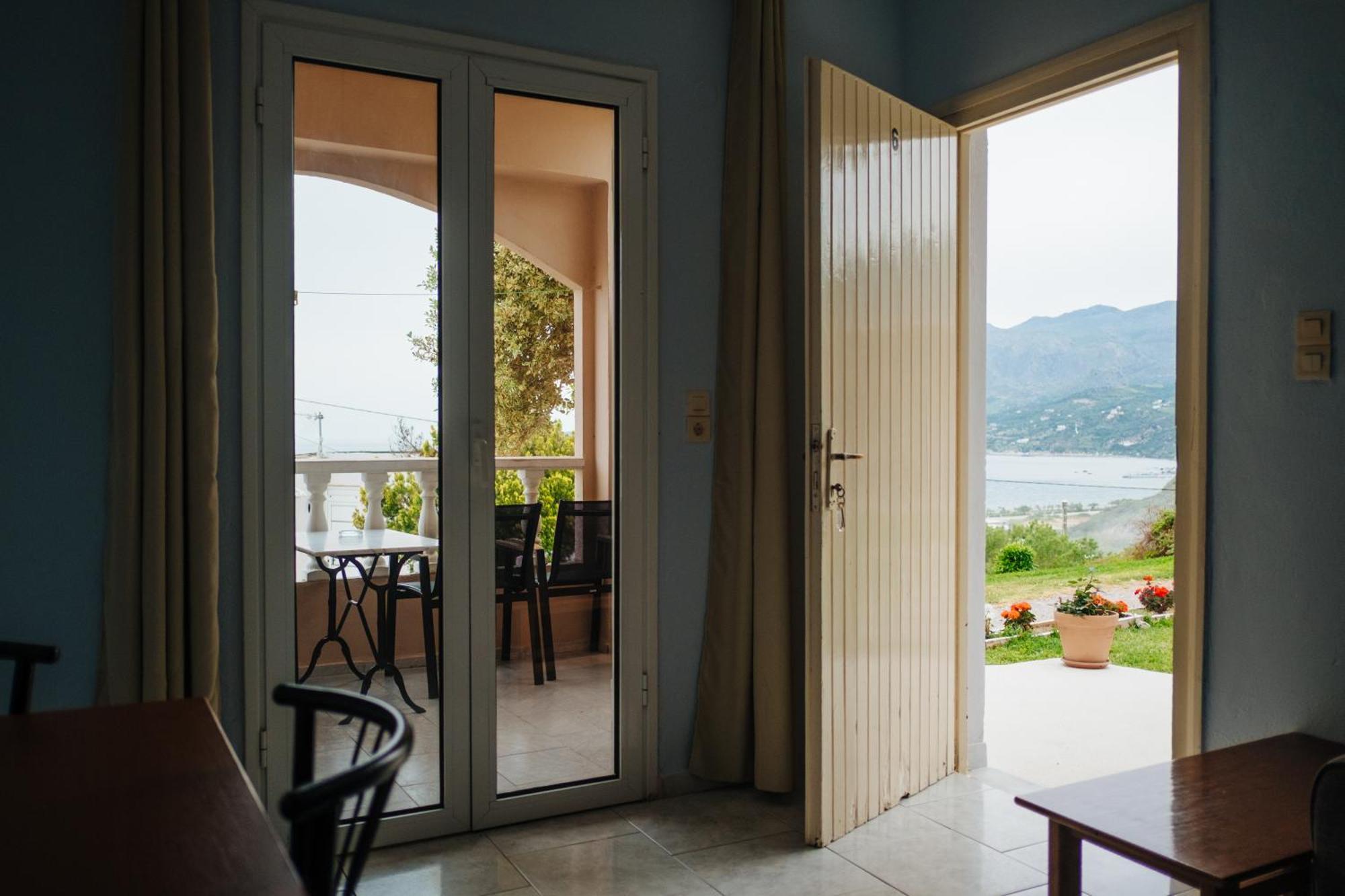 Finikas Apartments Plakias Bagian luar foto