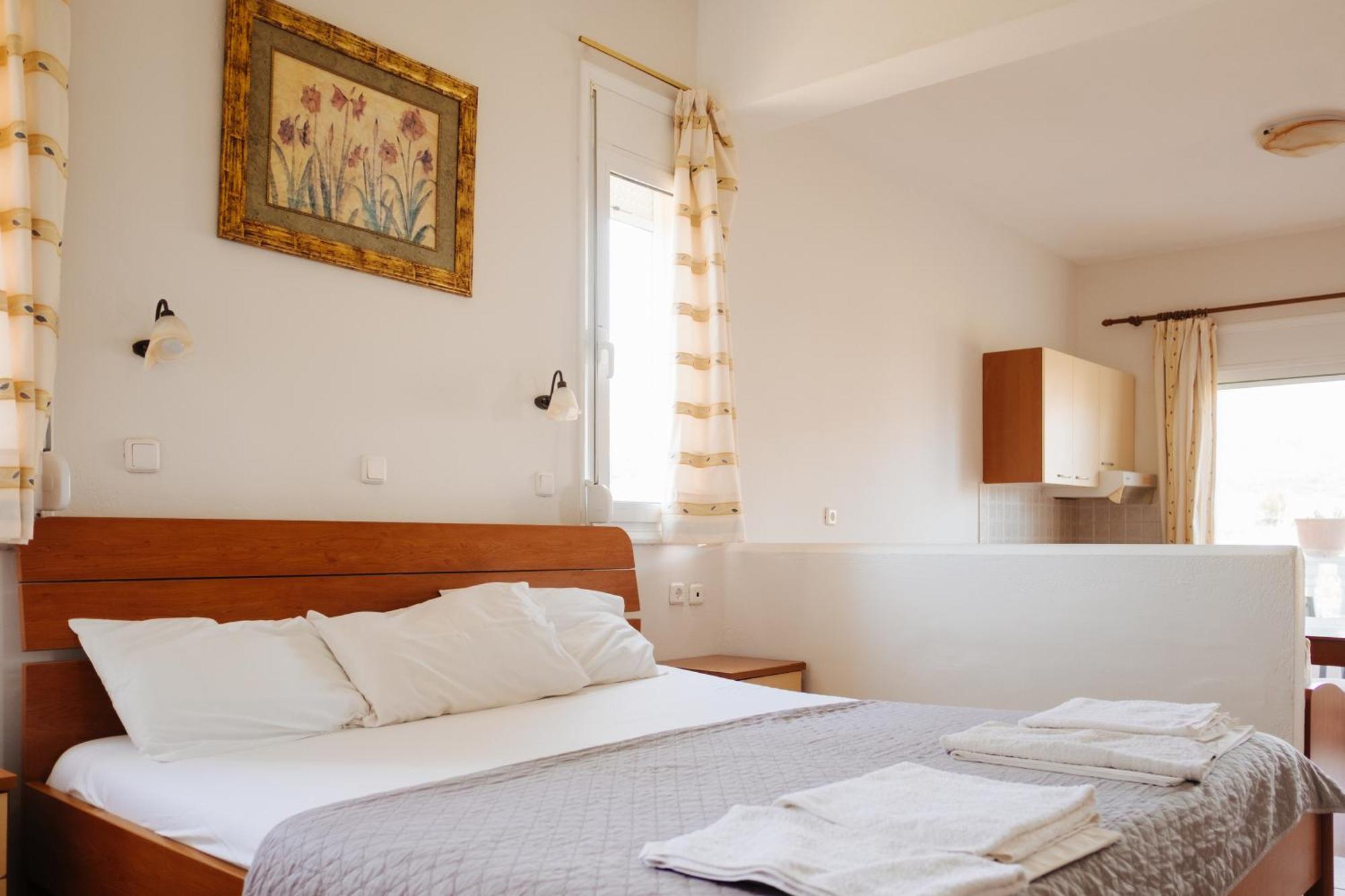 Finikas Apartments Plakias Bagian luar foto