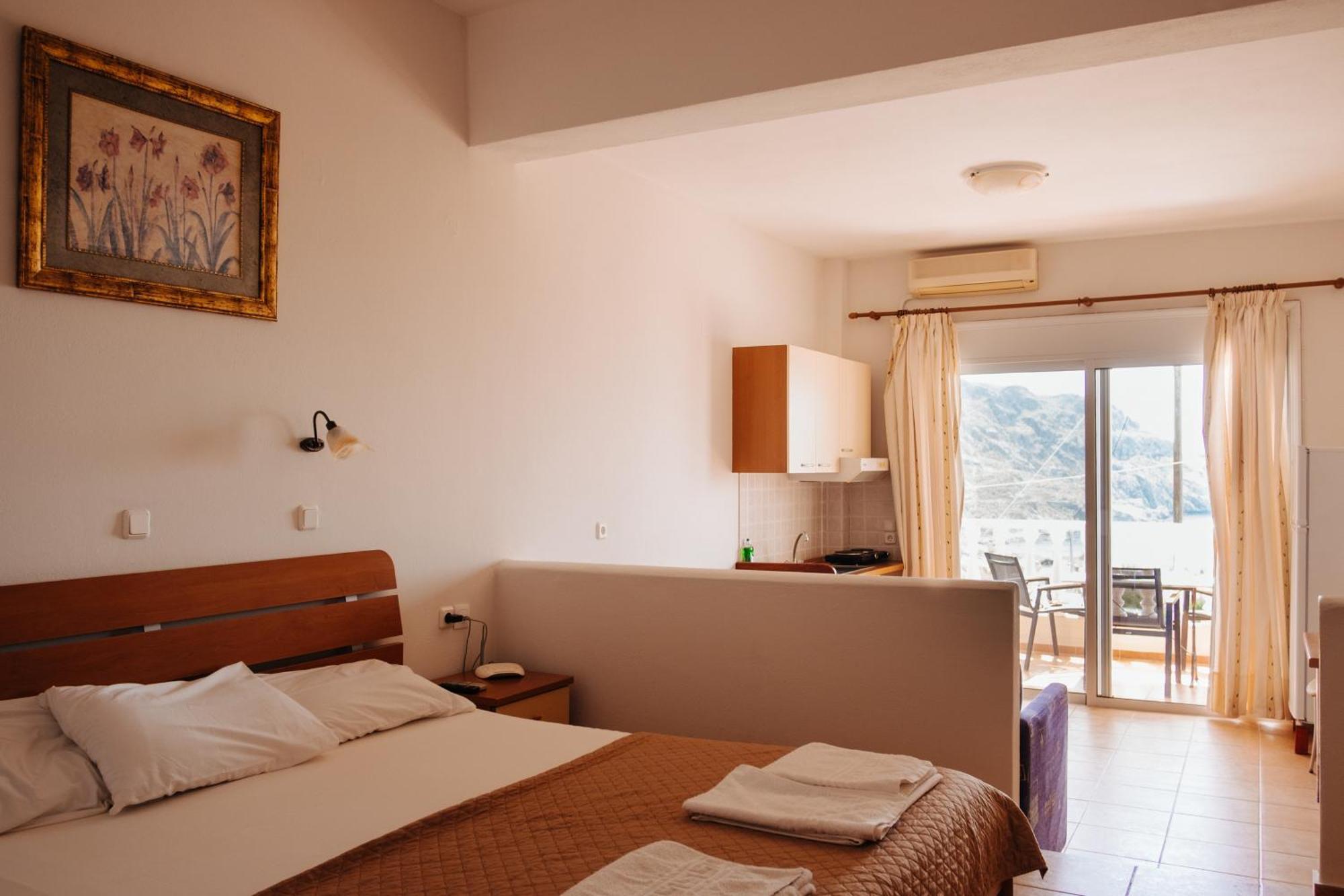 Finikas Apartments Plakias Bagian luar foto