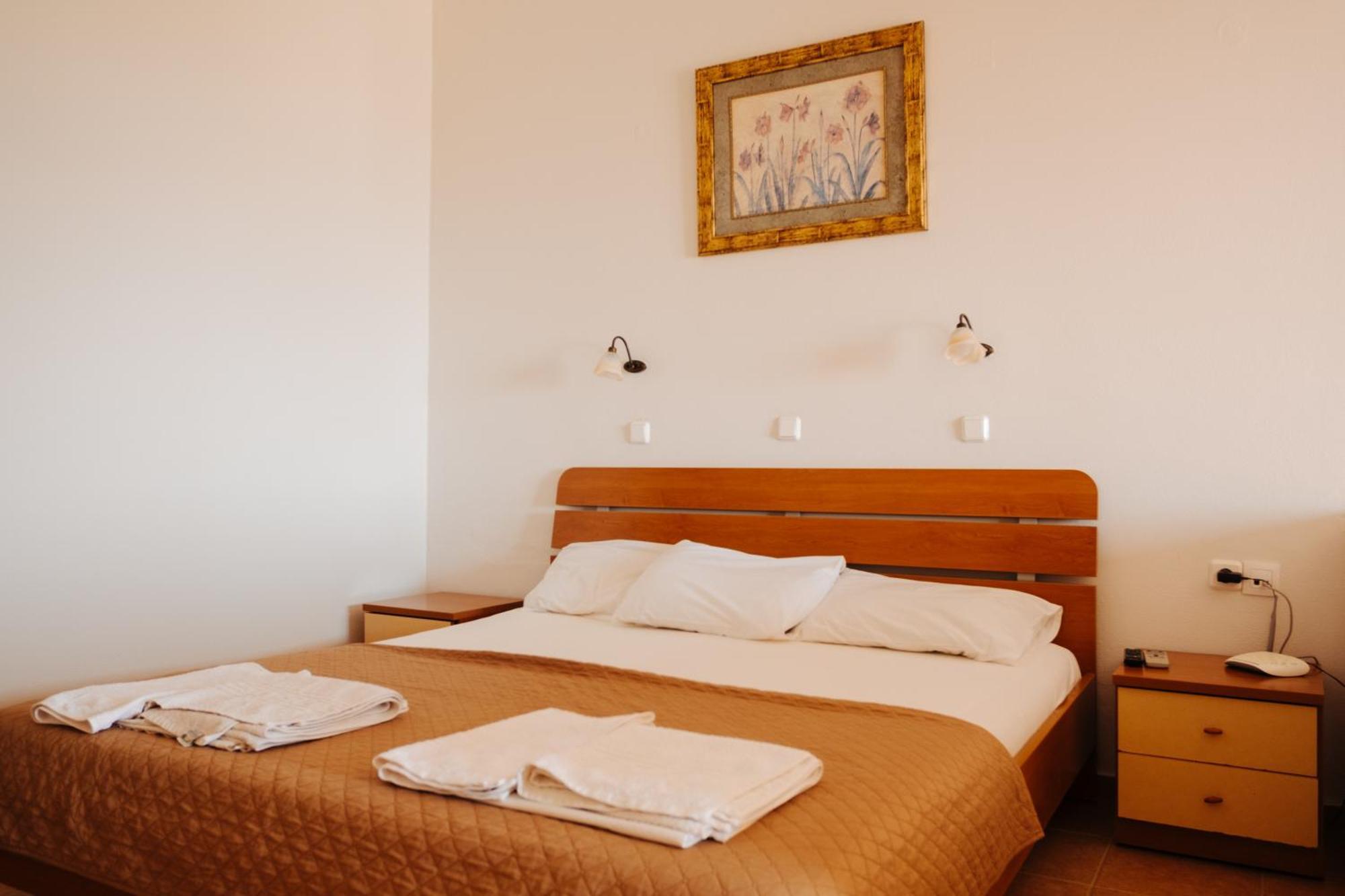 Finikas Apartments Plakias Bagian luar foto